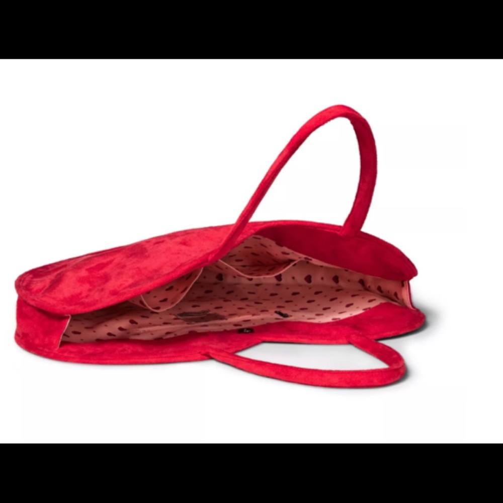❤️ NWT Erin Fetherston Heart Shaped Tote Bag - Picture 9 of 10